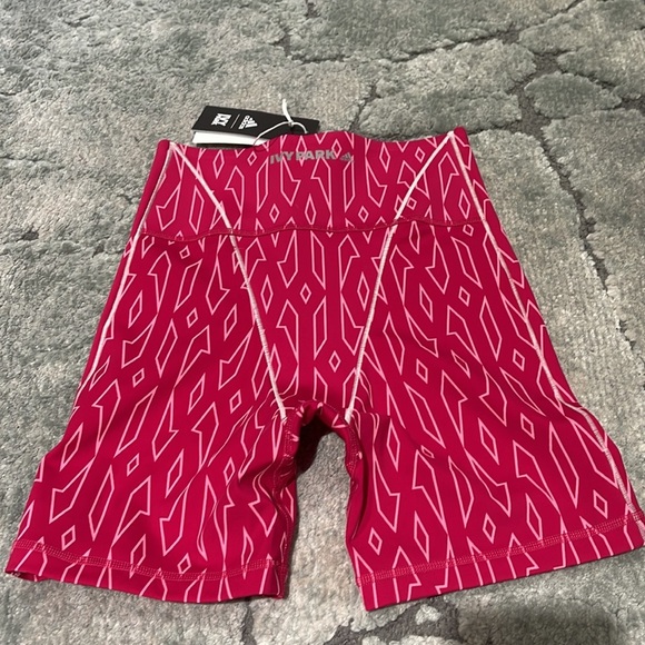 Ivy Park Monogram Short Tights Bold pink - Picture 7 of 7
